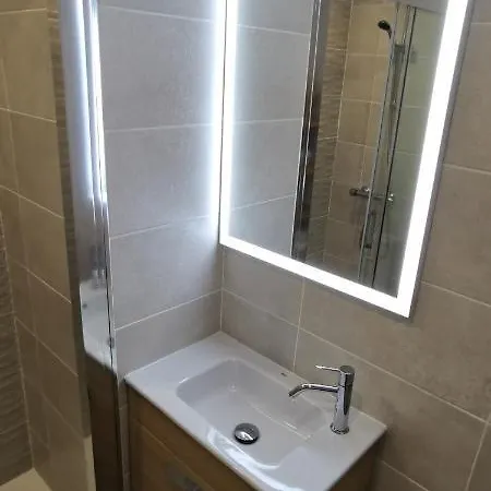 Apartment Yumbo Shopping Center 2 By Pride Properties Gc